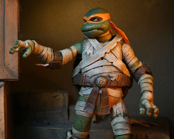 Universal Monsters x TMNT: Ultimate Michelangelo as The Mummy Aksiyon Figürü