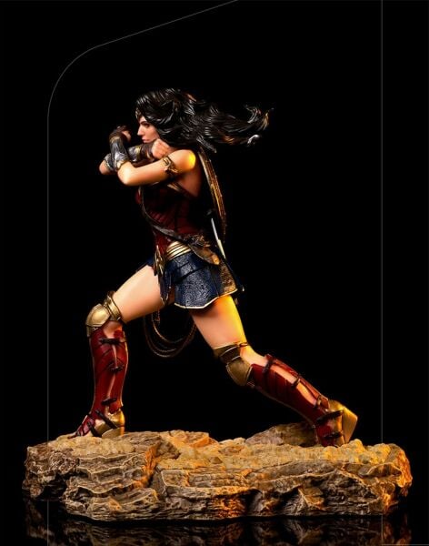 Zack Snyder's Justice League - Wonder Woman 1/10 Art Scale Limited Edition Heykel