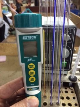 Extech PH100: ExStik® pH Meter