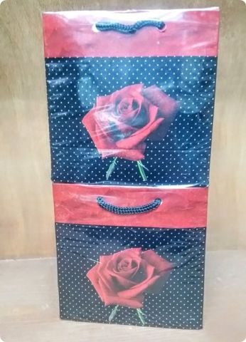 50 Li 11x11 Cm Karton Çanta Poşet Siyah Zemin Gül Desenli