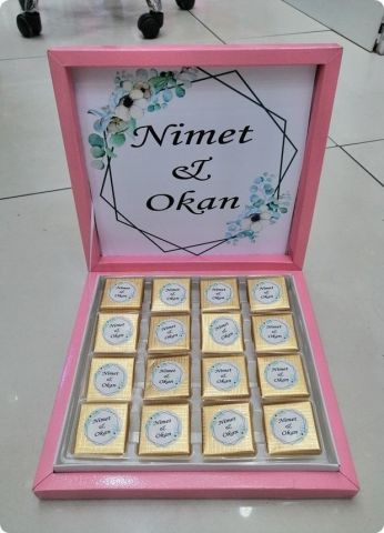 32 li Baskılı Kutulu Çikolata