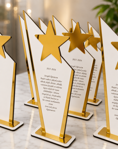 Standart yazılı mezuniyet yıldızlı plaket