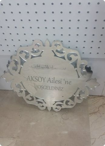 İsim Yazılı  Lazer kesim Pleksi Ayna Kapı Süsü (30 Cm)