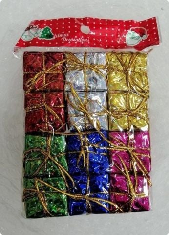 12 li Hediye paketi (ağaç süsleri)