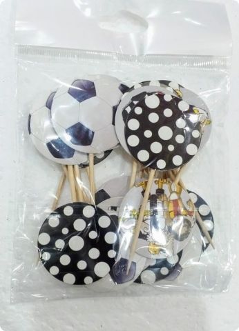 20 li Siyah Beyaz Futbol Topu Süsleme Kürdanı (Cupcake - Muffin -kek dekoratif kürdan)