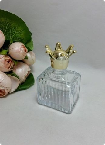 20 li Metalize Taç Kapaklı Çizgili Küp Cam Şişe