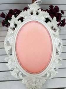 Bebek Odası ; Barok Oymalı Polyester,Kumaş ( Pembe Kadife ) Kaplı Kapı Süsü Fon