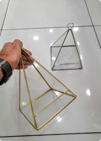 Metal Kenarlı Pramit Cam Kutu (söz,nişan masa süsleme)