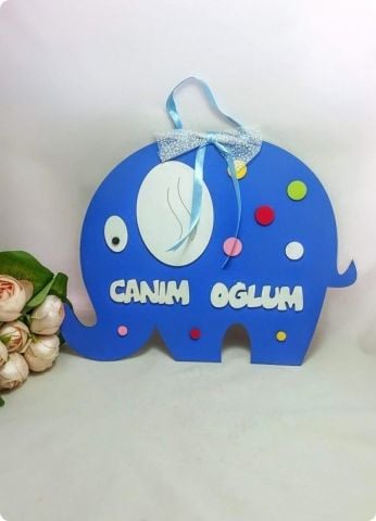 Ahşap renkli fil bebek kapı süsü