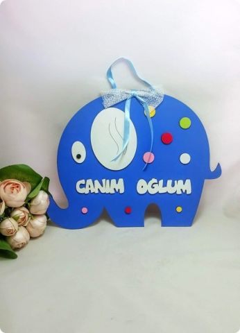 Ahşap renkli fil bebek kapı süsü