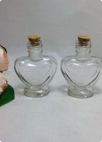 30 Lu Mantar Kapaklı 50 cc Cam Kalp Şişe