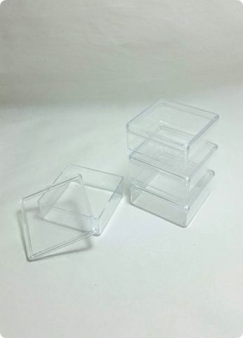 6,5X6,5X2,5 cm yassı Kare Şeffaf Mika Şeker & Draje Kutu