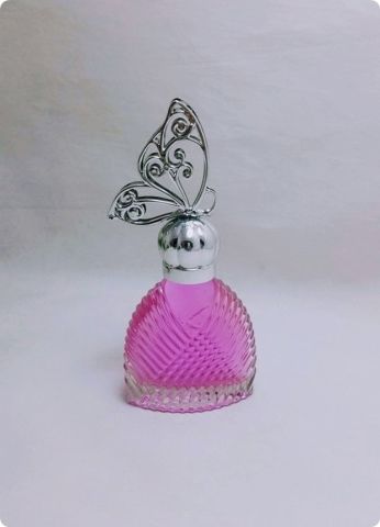 12 li 3 boyutlu pvc kelebek Tepelikli Diva Yassı Cam Kolonya Şişesi 50 cc