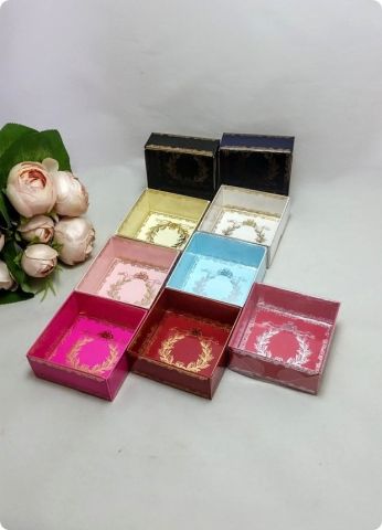 50 li 8x8x3 cm Altı Baskılı Karton Asetat Kapaklı Bebek Kutu
