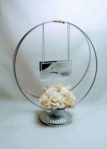 Çiçek Dekorlu 30 cm Masaüstü Yuvarlak İsimlik