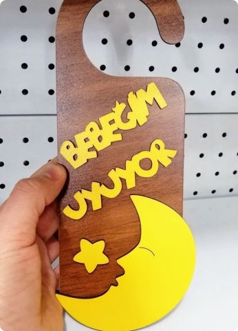 Ahşap Ay dedeli bebeğim uyuyor kapı kolu