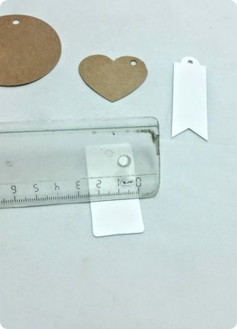 50 Adet Renkli 5,0 cm Dikdörtgen İsim Kartonu / Etiketi  (80 Gr.Hamur Kağıda) (Söz, Nişan,Nikah,Bebek Şekeri İsim Etiketi)