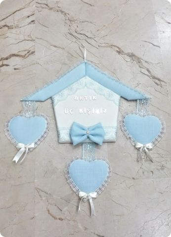Etamin Çuval Bebek Odası Ev Kapı Süsü ( Biz Artık 3 Kişiyiz )