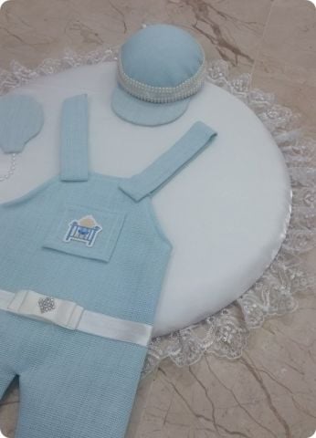Erkek Bebek Odası Kapı Süsü ; Balonlu Şapkalı Elbise