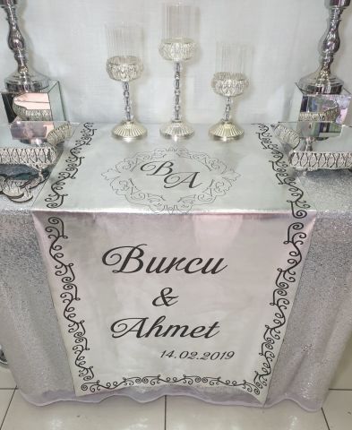 Deri işlemeli runner