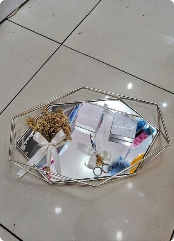 Buket çiçek süslü prizma model söz, nişan yüzük tepsisi / damat kahvesi
