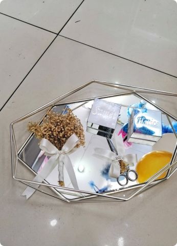 Buket çiçek süslü prizma model söz, nişan yüzük tepsisi / damat kahvesi