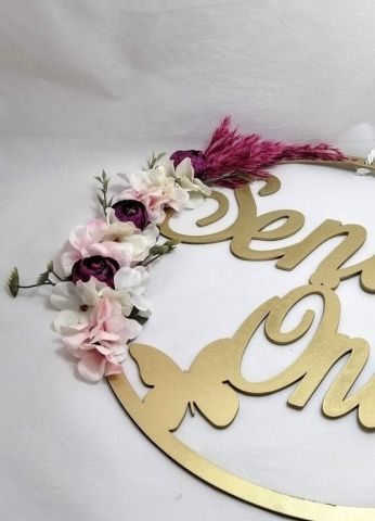 30 cm Süslü İsim yazılı RENKLİ Ahşap Yuvarlak Kapı süsü