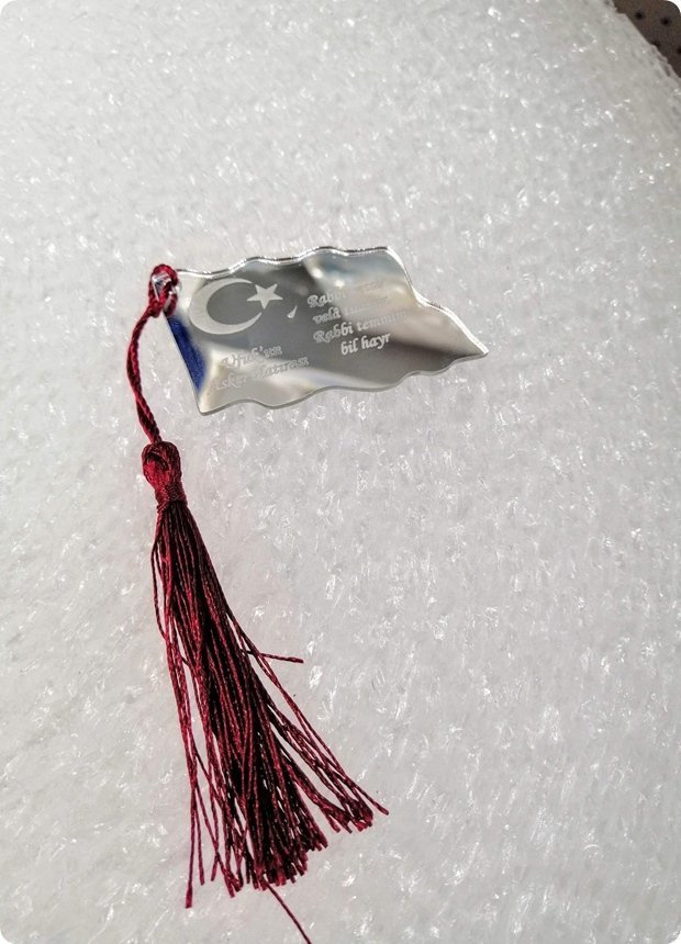 Süslü Bayrak pleksi ayna asker hatırası (4*6 cm )