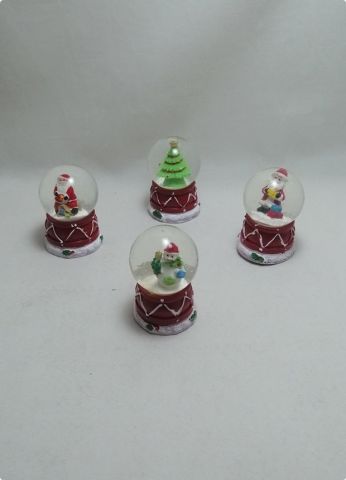 Işıklı Küçük Noelbaba Cam Küre (Kar Küresi) 7,5cm