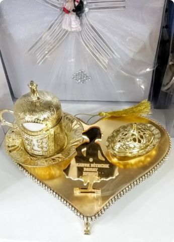Kalp Tepsili Damat Kahve Fincanı Seti