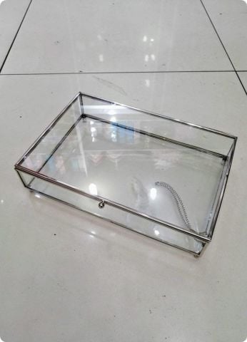30x20 cm Büyük kapaklı metal kenarlı çikolata tepsisi