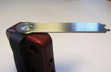 Lionsteel SR2A GB Aluminium Green handle black blade Çakı