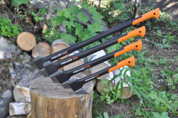 Fiskars X11 Kılıflı Kısa Saplı Yarma Kamp Baltası 122440