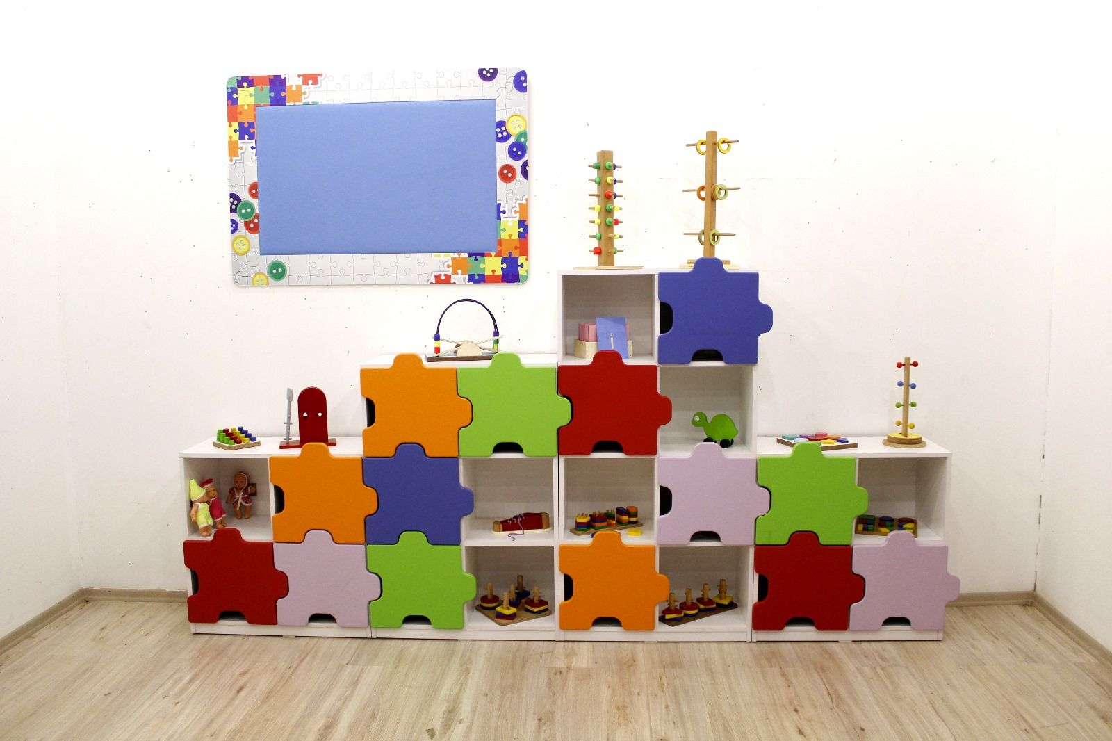 Anaokulu sınıf dolabı puzzel modeli