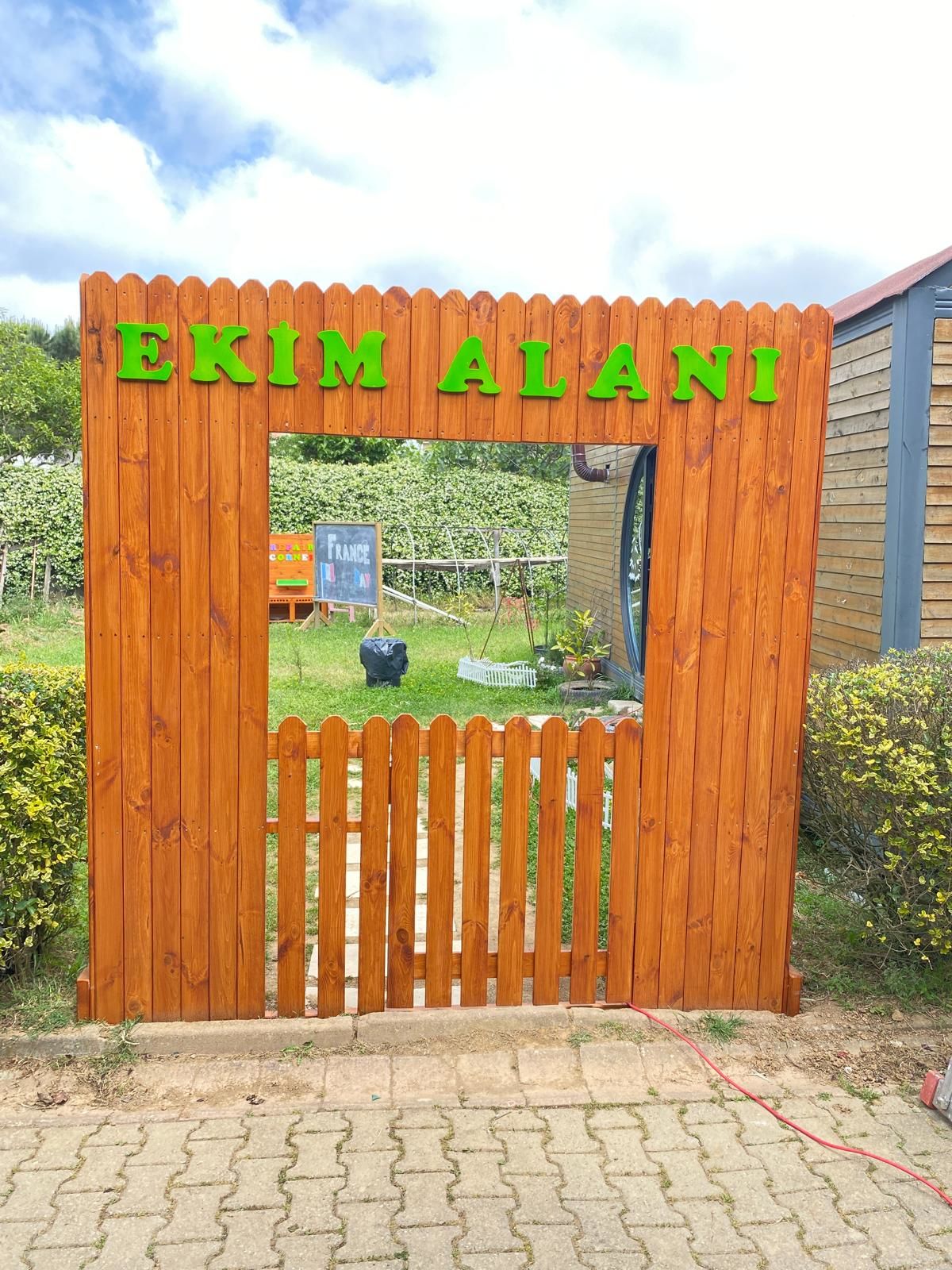 Ahşap çit kapı 200x200 h