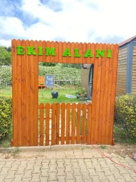 Ahşap çit kapı 200x200 h