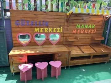 Manav & Güzellik Merkezi (Dış Mekan Kullanımına Uygun)
