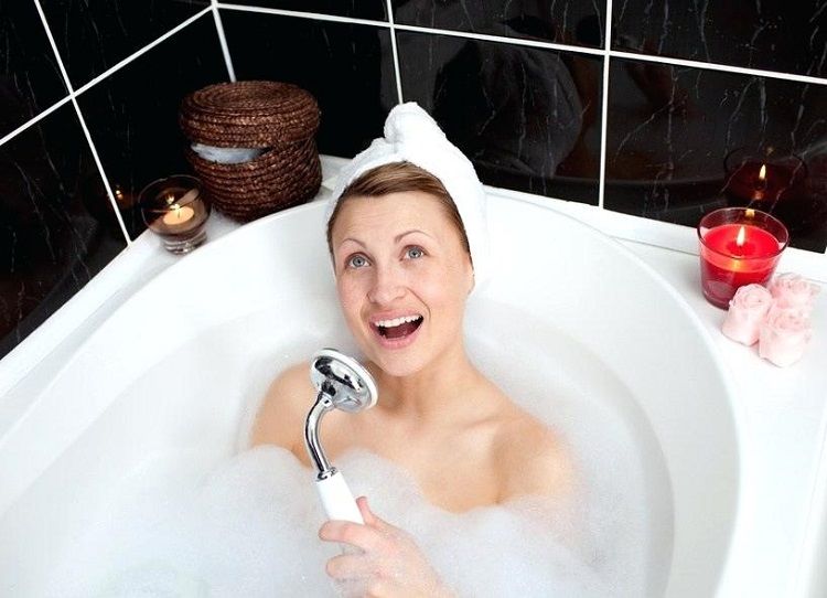 Banyo Yapmayı Şarkı Söyleyerek Keyifli Hale Getirin