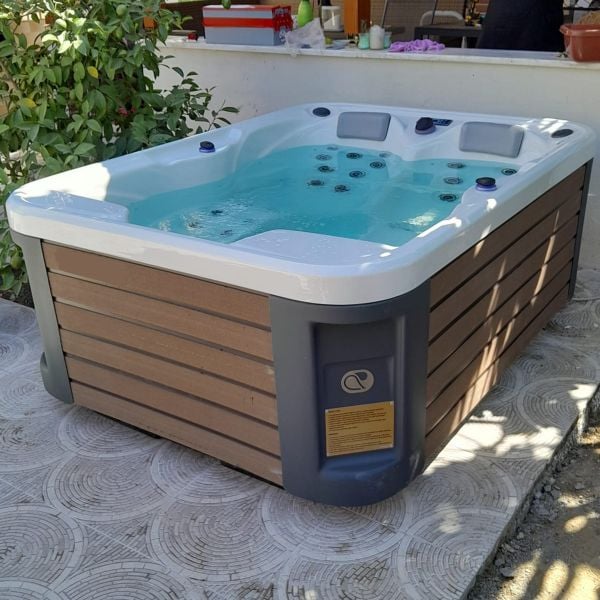 200 x 150 BAHÇE JAKUZİ 3 KİŞİLİK