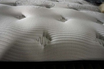 Fluffy Pedli Torba ve Mini Paket Yaylı Omurga Destekli Yatak