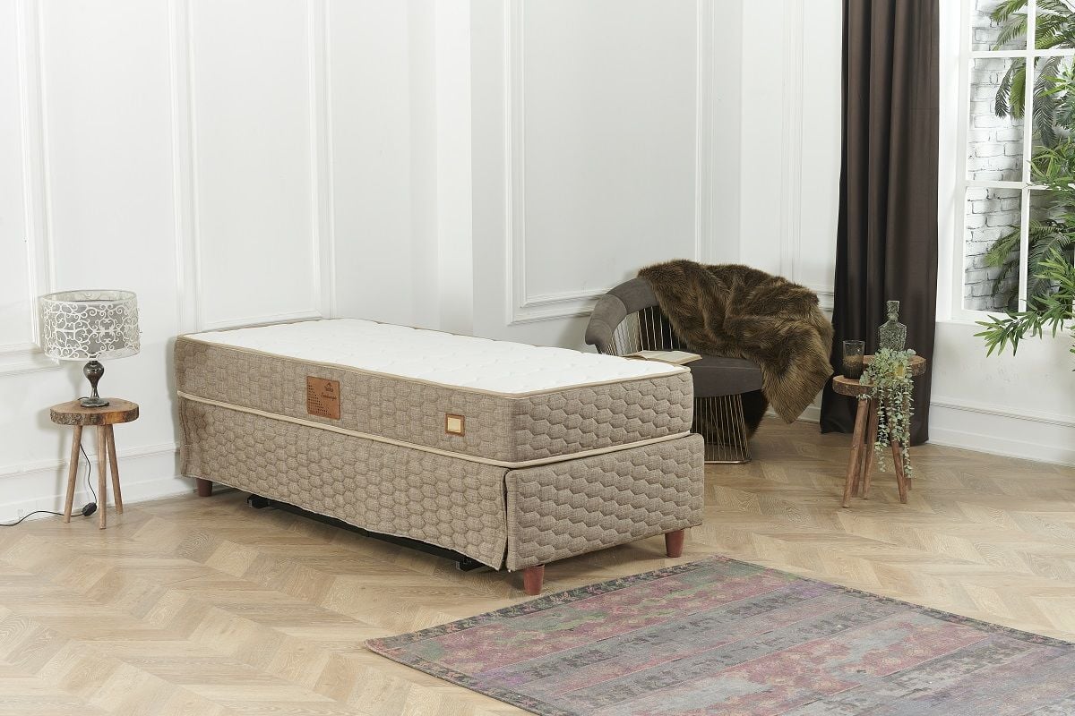 Sardunya Yavrulu Baza