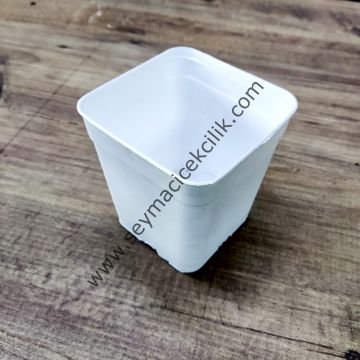 7 ve 9 cm lik Beyaz Üretim Kare Saksı