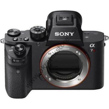Sony A7R II Fotoğraf Makinesi