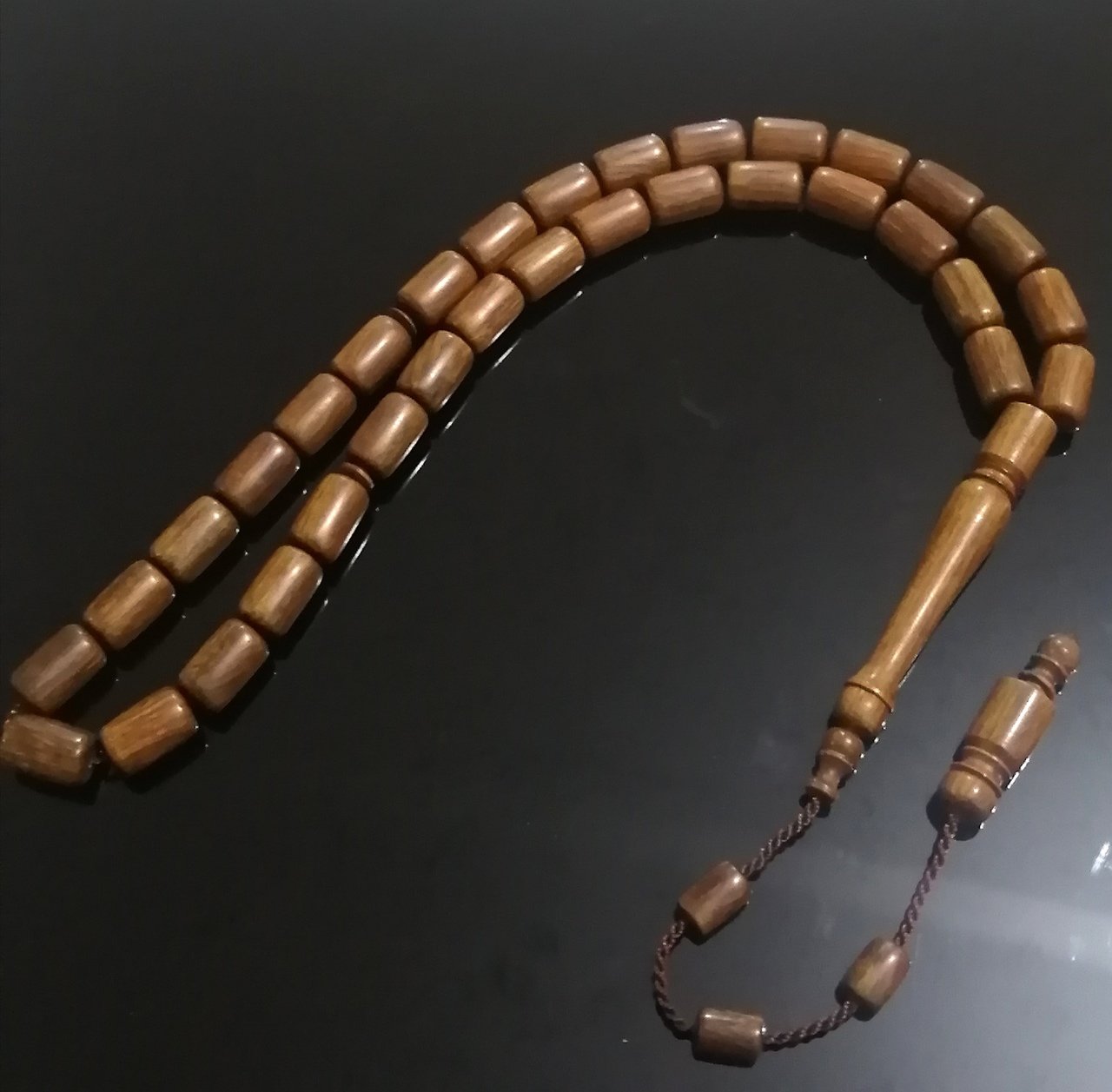 Sistem püsküllü birinci sınıf kahverenk pelesenk agacı tesbih