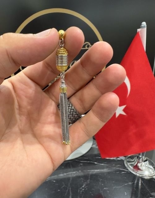 Özel Tasarım Kalem İşçilikli ve Altın Yaldız Kaplama Tekli 925 Ayar Gümüş Püskül