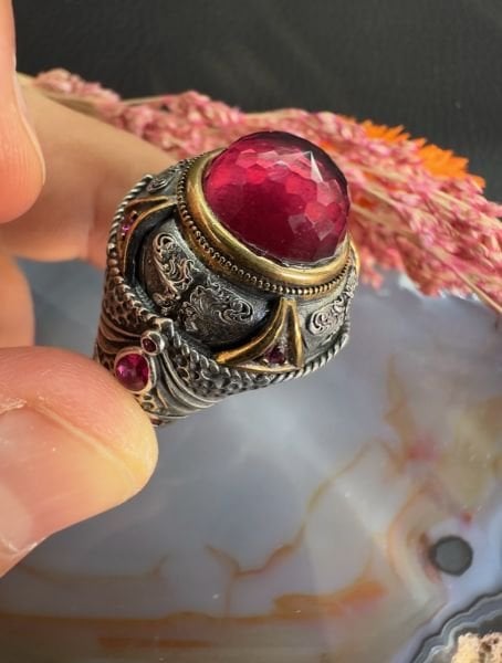 Zores Özel Seri Yakut Taşlı Gümüş Yüzük