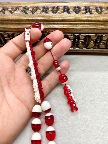 Tombul Beyzi Model Kırmızı Beyaz Renk Nakkaş İmame  Ateş Kehribar Tesbih