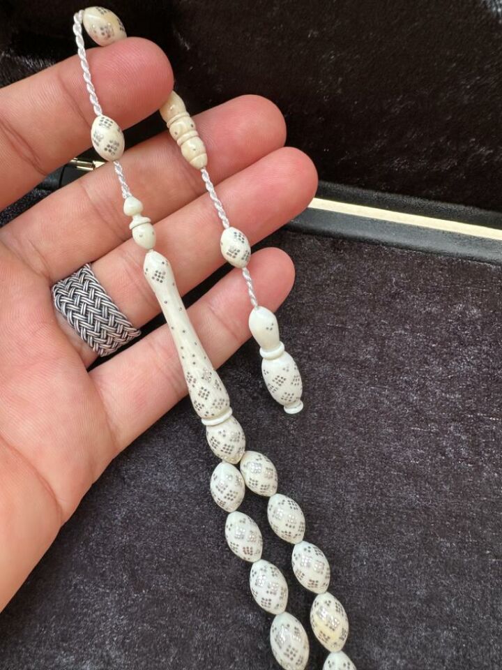 Beyzi Model 925 Ayar Gümüş İşlemeli Fil Dişi Tesbih