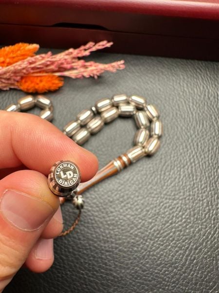 Kapsül Model Gümüş Yarma Yılan Ağacı Tesbih