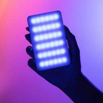 Ulanzi VL120 RGB LED Video Işığı Beyaz